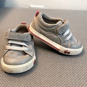 See Kai Run Velcro shoes - size 5